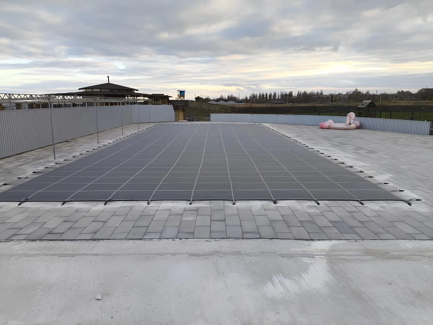 Защитное покрывало для бассейна в Твери